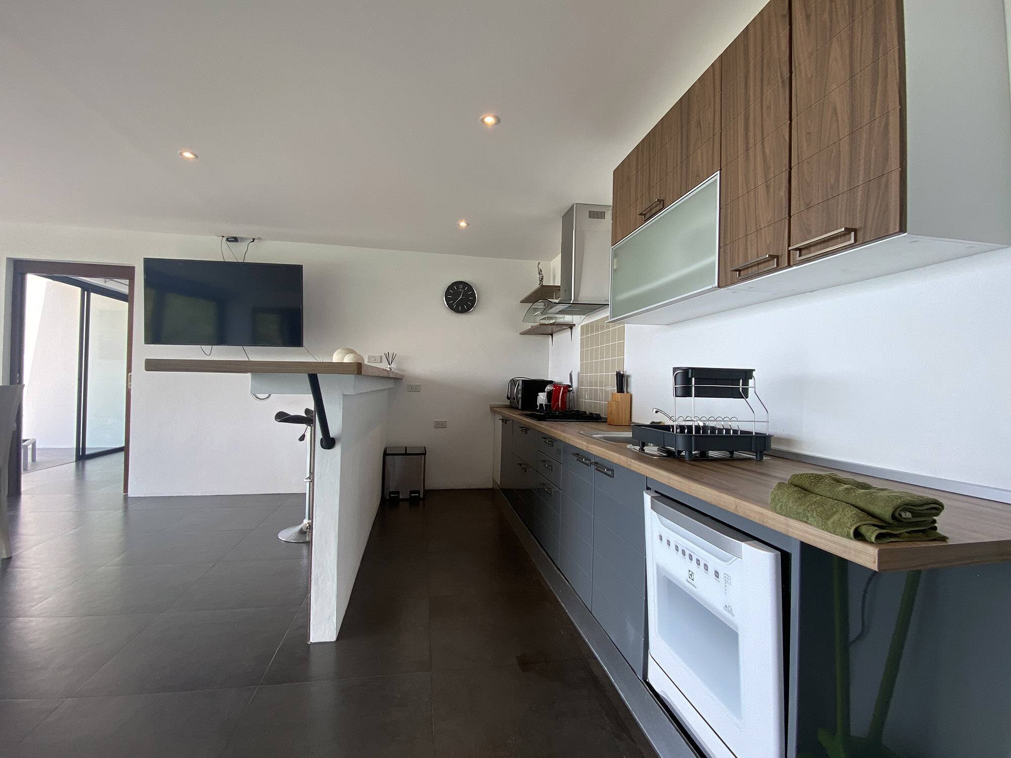 (SOLD) 2 bedroom sea-view apartment Re-Sale in Lamai in The Ruby Project