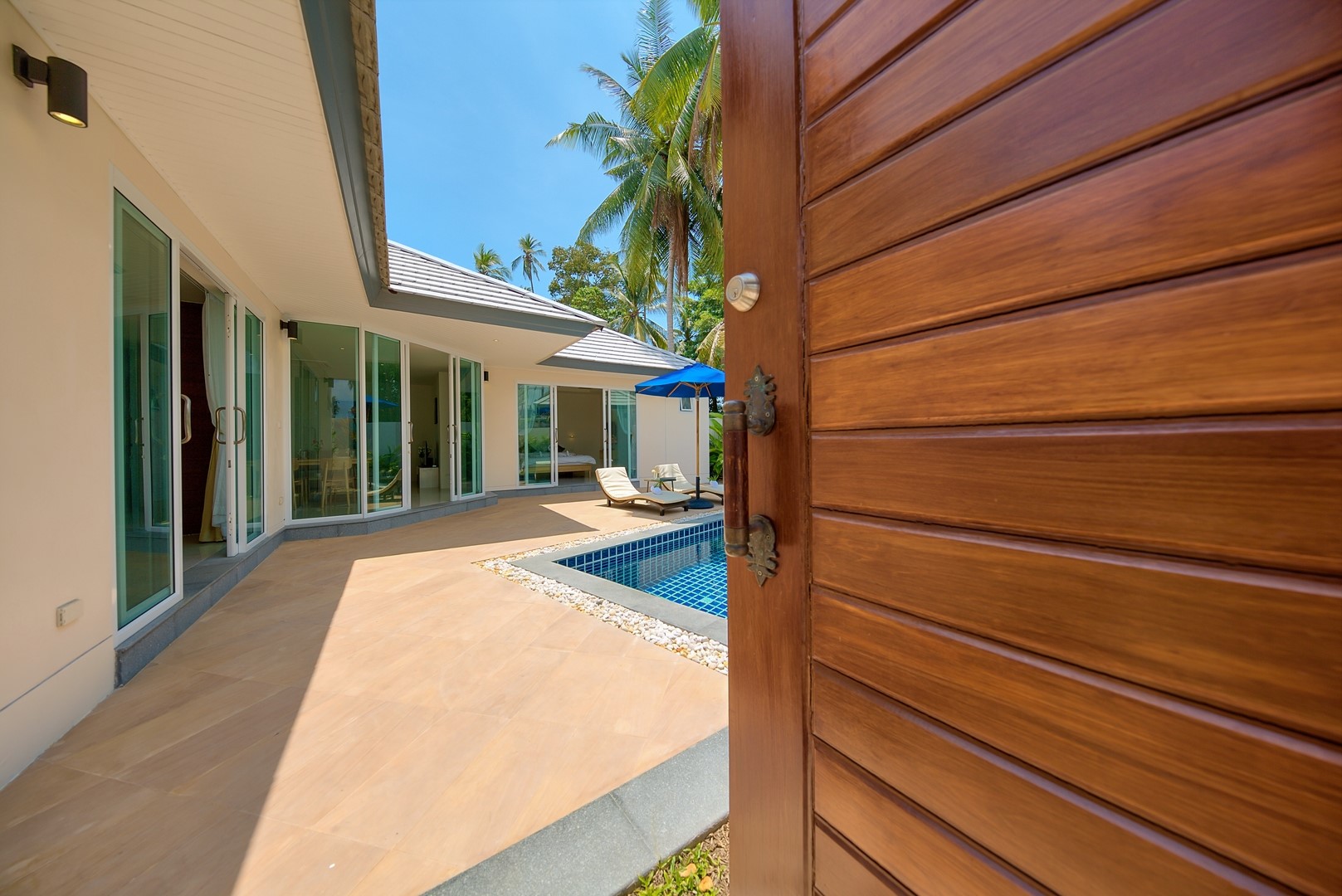 Beachside 2 Bedroom Garden Pool Villa in Lipa Noi for sale