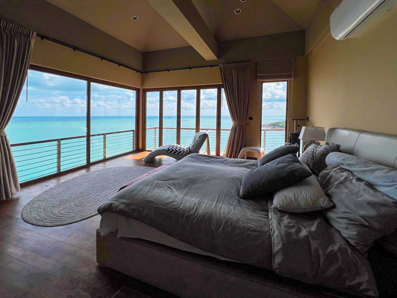 Villa Azure – Exclusive 5 Bedroom Seaview Villa in Tongson Bay for sale: Villa Azure – Exclusive 5 Bedroom Seaview Villa in Tongson Bay for sale