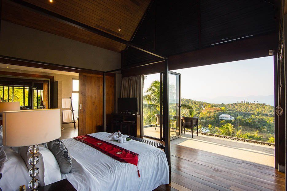 Suralai Villa - Modern Thai 6 Bedroom Seaview Pool Villa in Bophut for sale