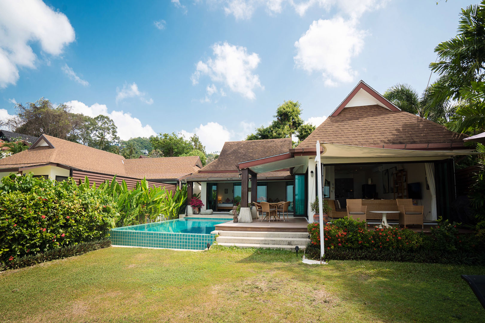 Indu Sunset – Comfortable 4 Bedroom Beachfront Pool Villa in Bang Makham for sale: Indu Sunset – Comfortable 4 Bedroom Beachfront Pool Villa in Bang Makham for sale