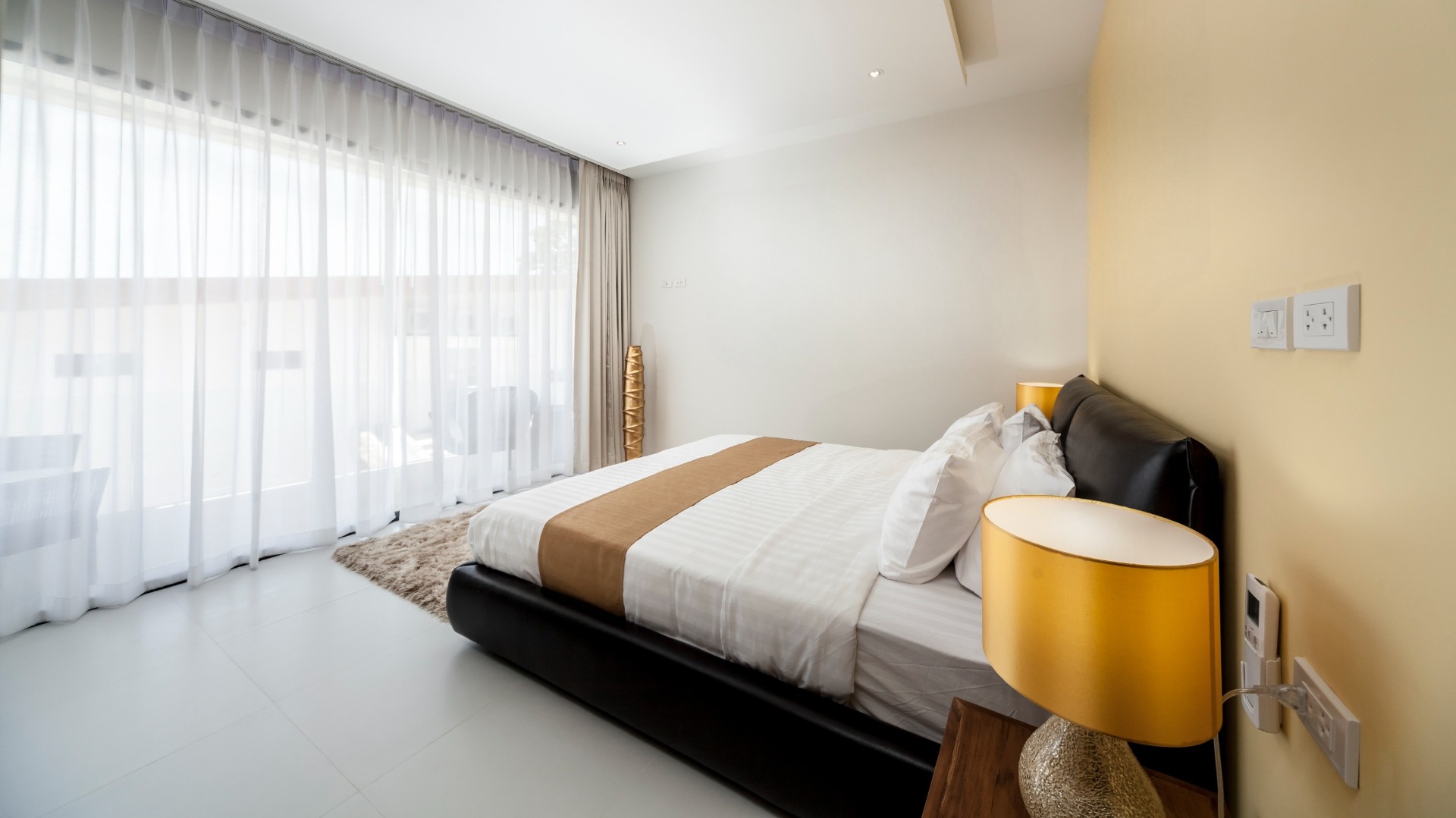 Supreme 4+1 Bedroom Seaview Pool Villa in Maenam for Sale