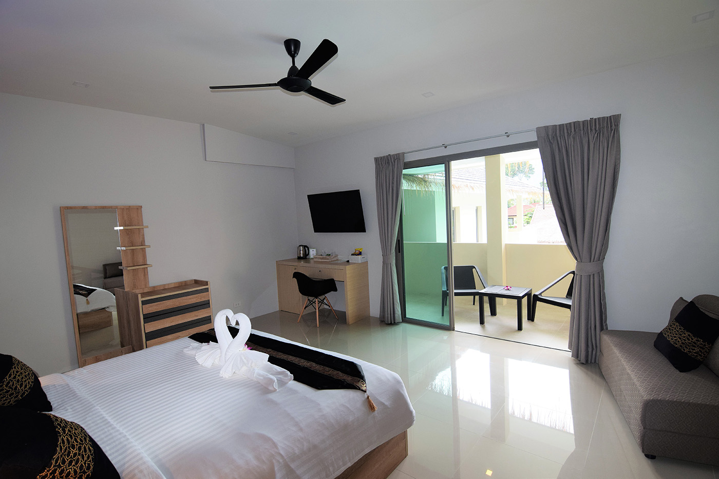 Charismatic 11-Room Resort for sale in Lamai, Koh Samui