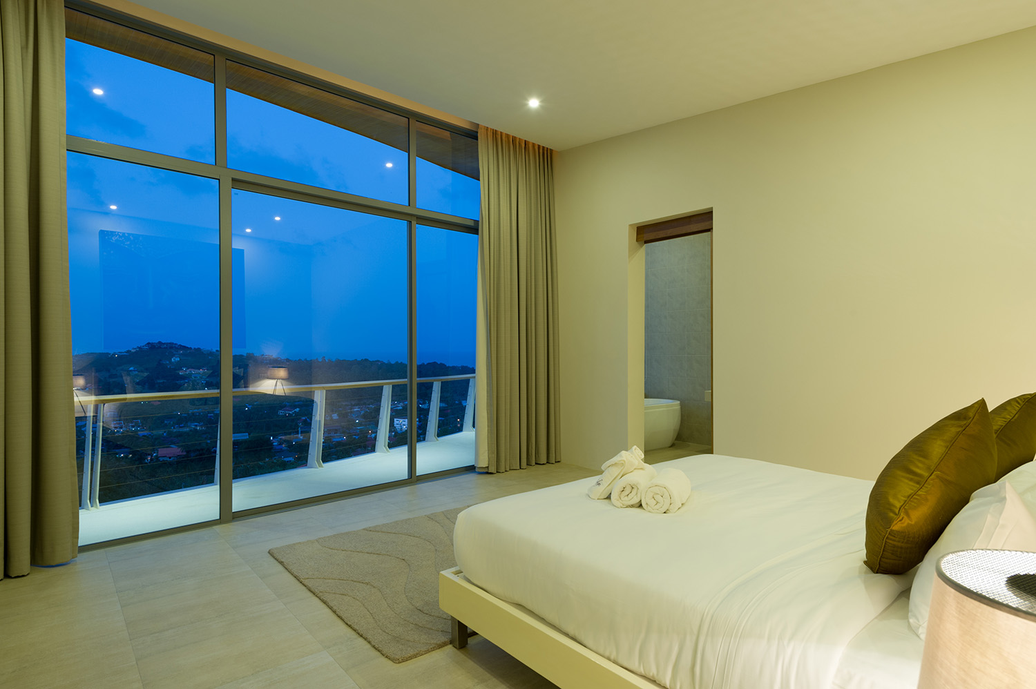 The Ridge Villa 7 – Beautiful 4 Bedroom Seaview Pool Villa in Plai Laem for sale