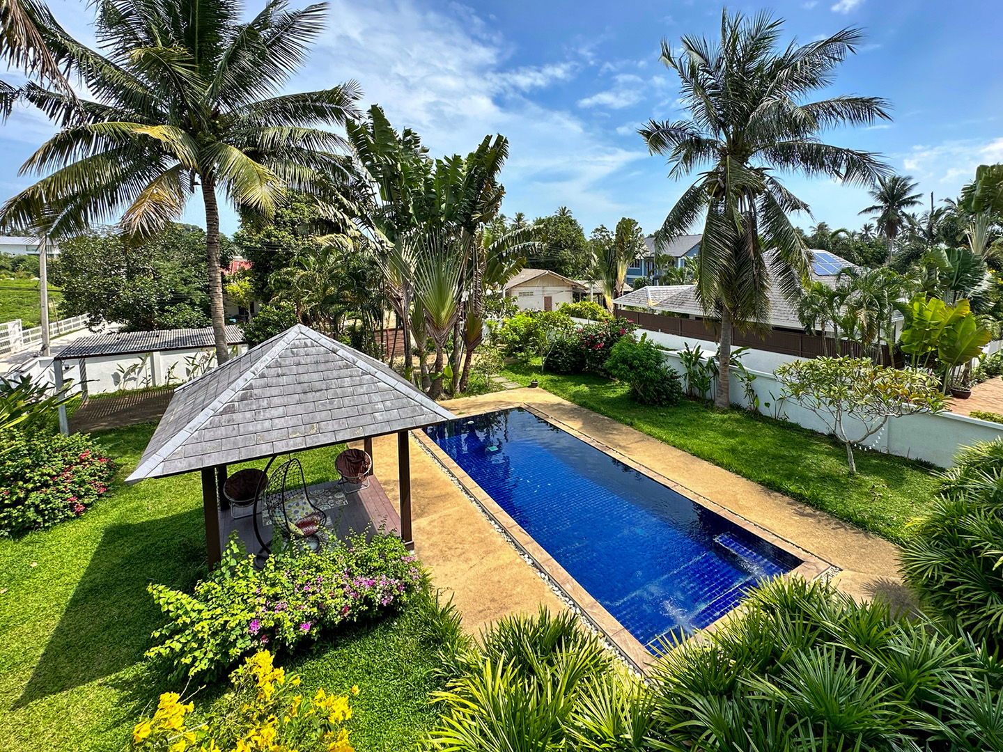 Comfortable 3 Bedroom Garden Pool Villa with 800 sqm land in Maenam for sale