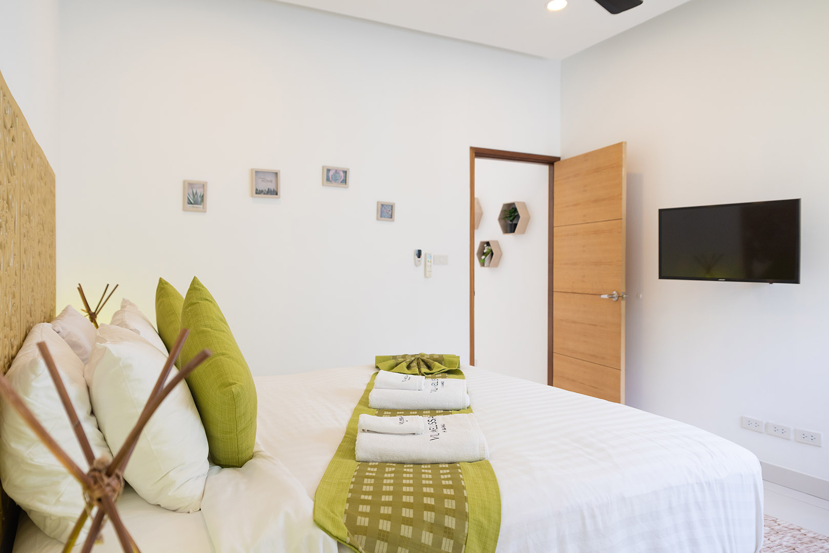 Chic 5 Bedroom Seaview Pool Villa in Chaweng for Sale