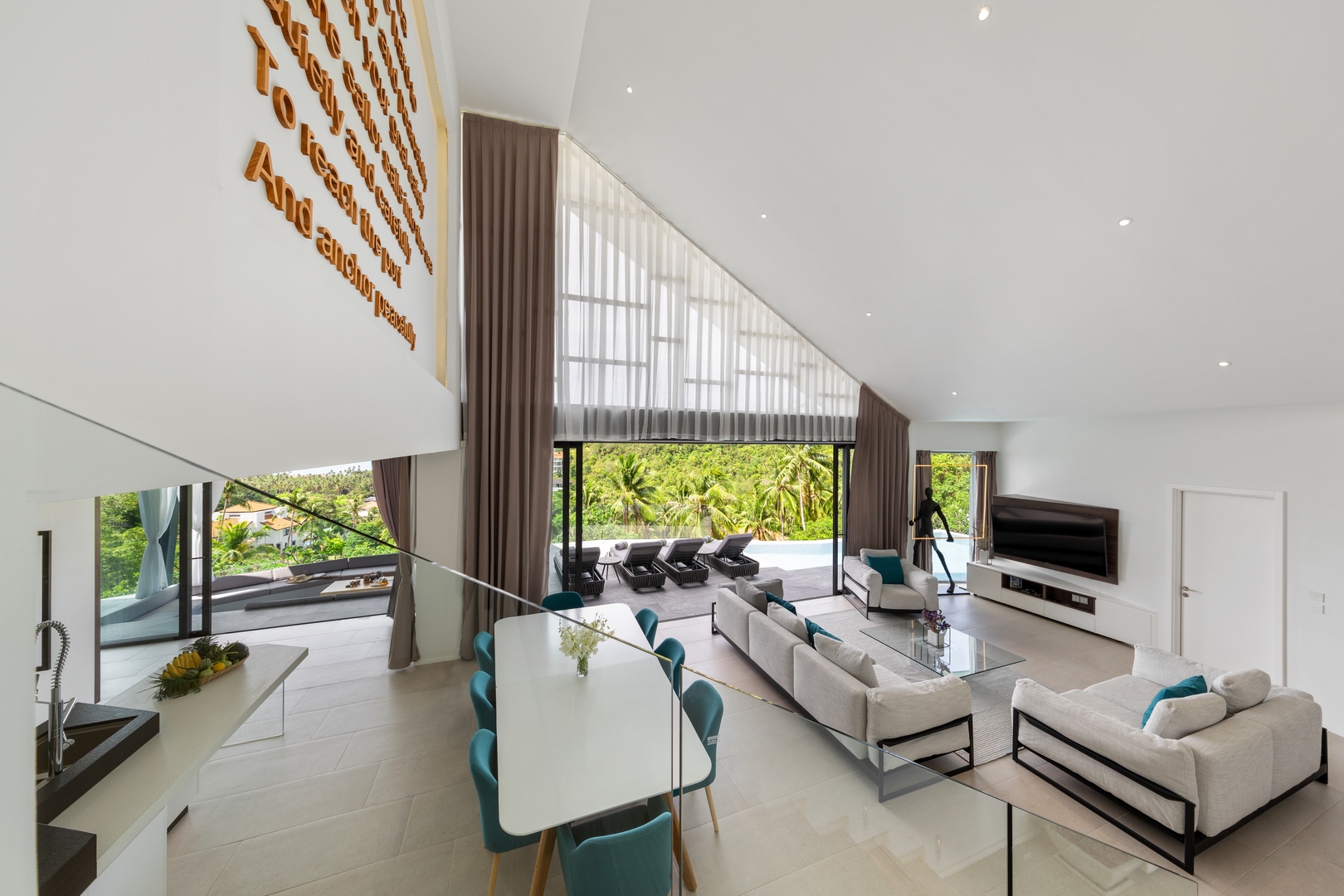KW Villa – Luxurious 5 Bedroom Seaview Pool Villa in Bangpor for sale