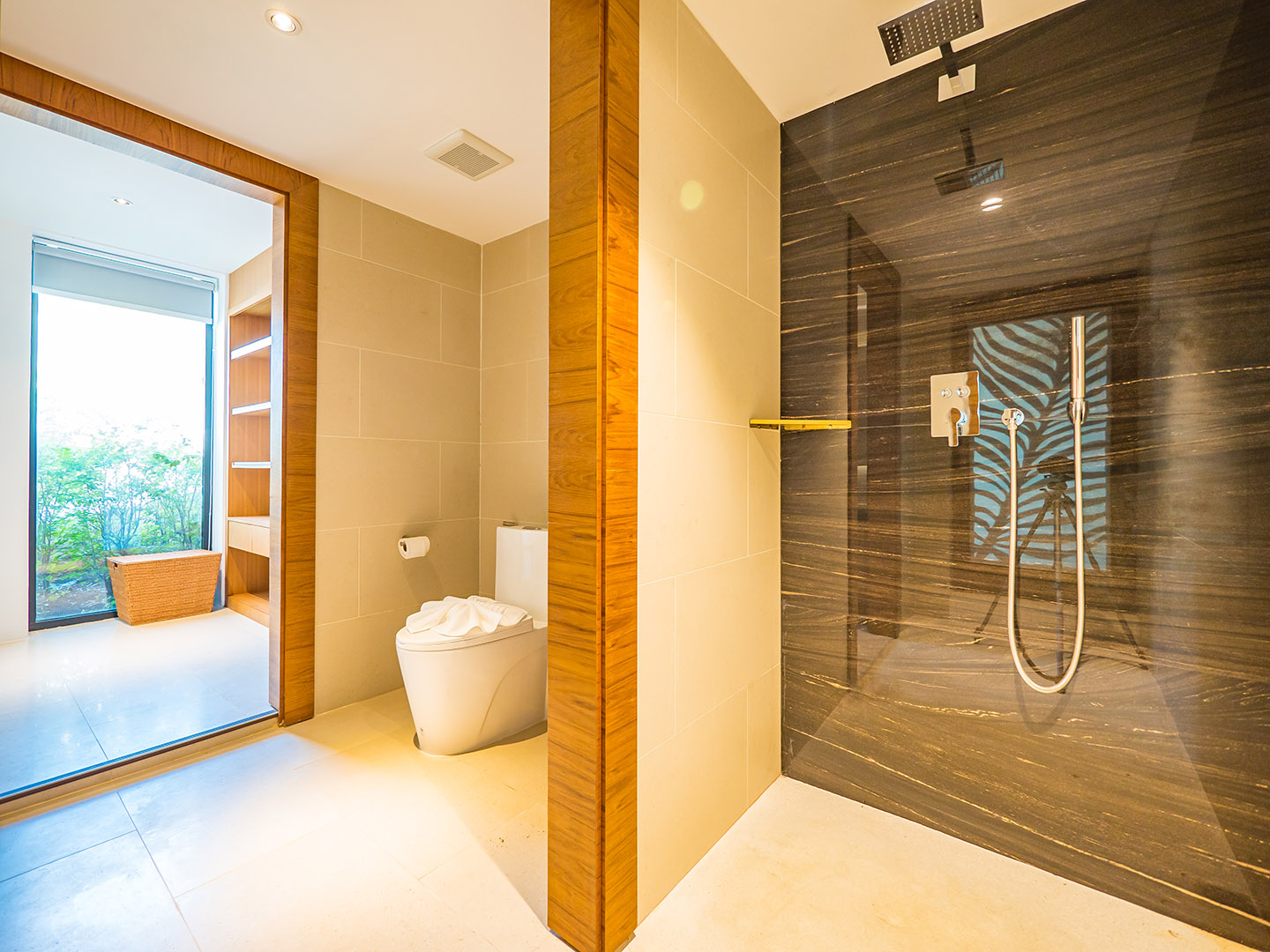 (PRICE REDUCED!) Darika Residence B5 - Dazzling 4 Bedroom Seaview Pool Villa in Bang Por for sale