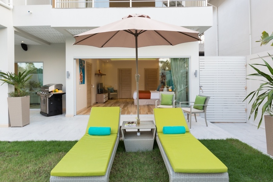 Villa Mojito – Beachside 5 Bedroom Pool Villa in Ban Tai for sale