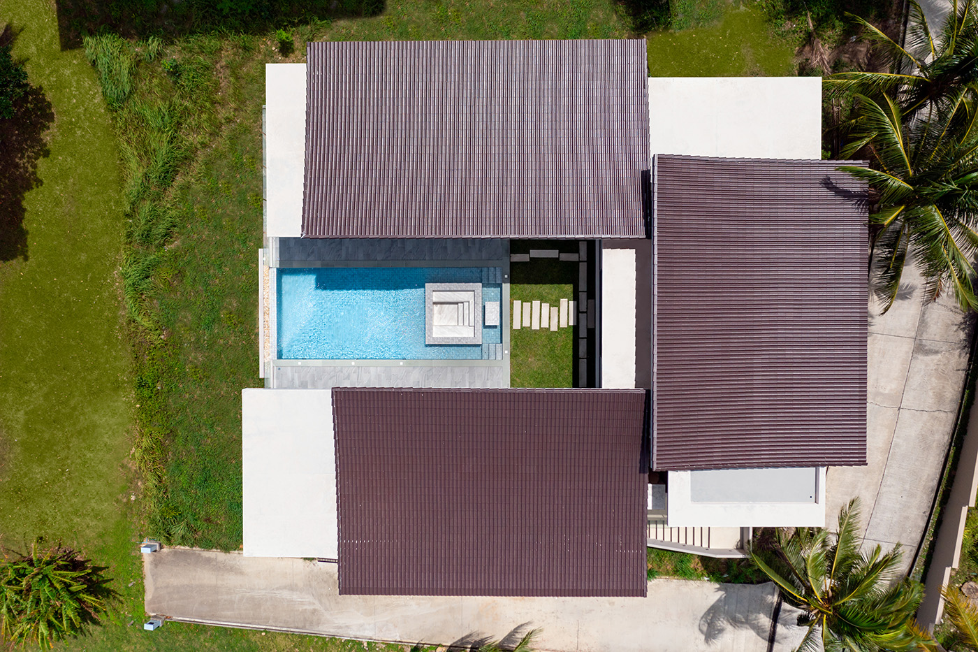 Brand-New 4 Bedroom Seaview Pool Villa in Bang Por for sale