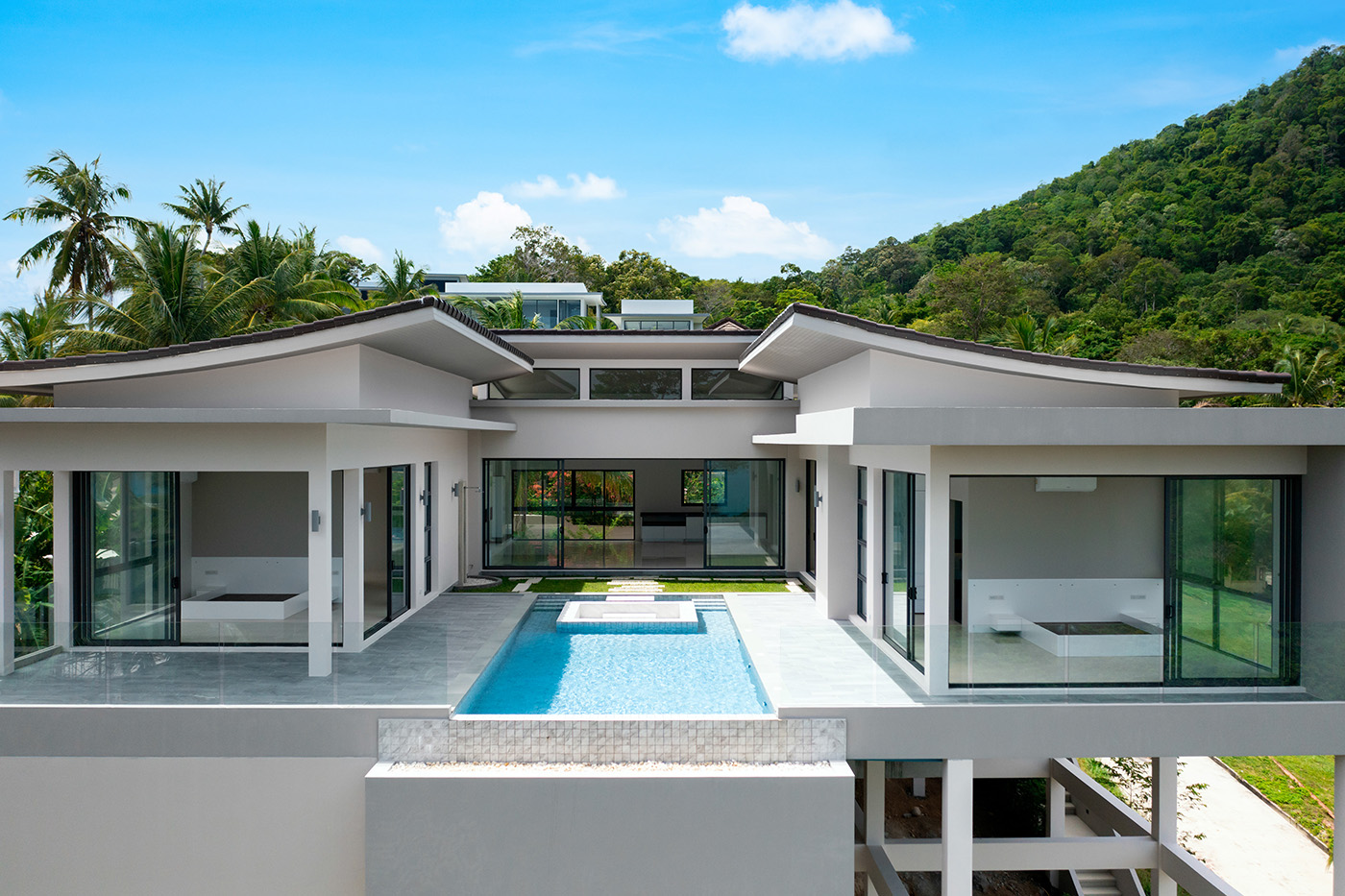 Brand-New 4 Bedroom Seaview Pool Villa in Bang Por for sale