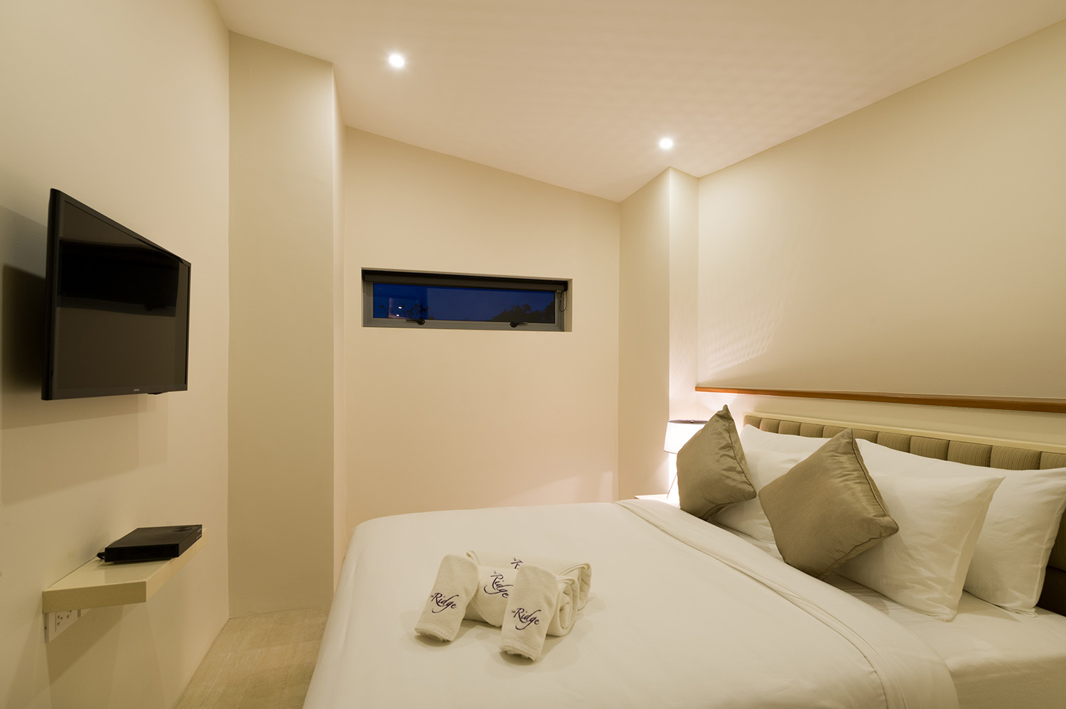 The Ridge Villa 7 – Beautiful 4 Bedroom Seaview Pool Villa in Plai Laem for sale