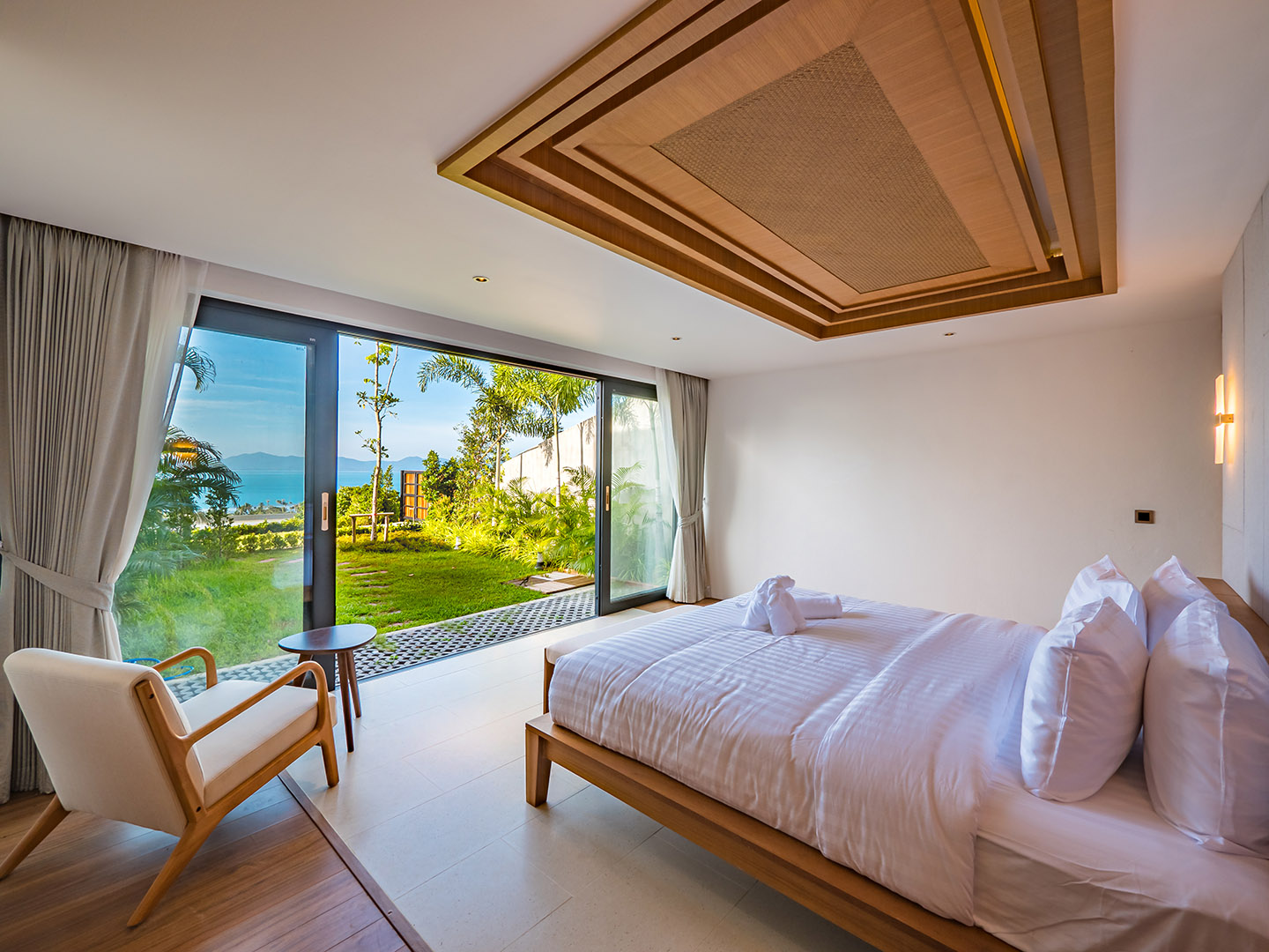 (PRICE REDUCED!) Darika Residence B5 - Dazzling 4 Bedroom Seaview Pool Villa in Bang Por for sale