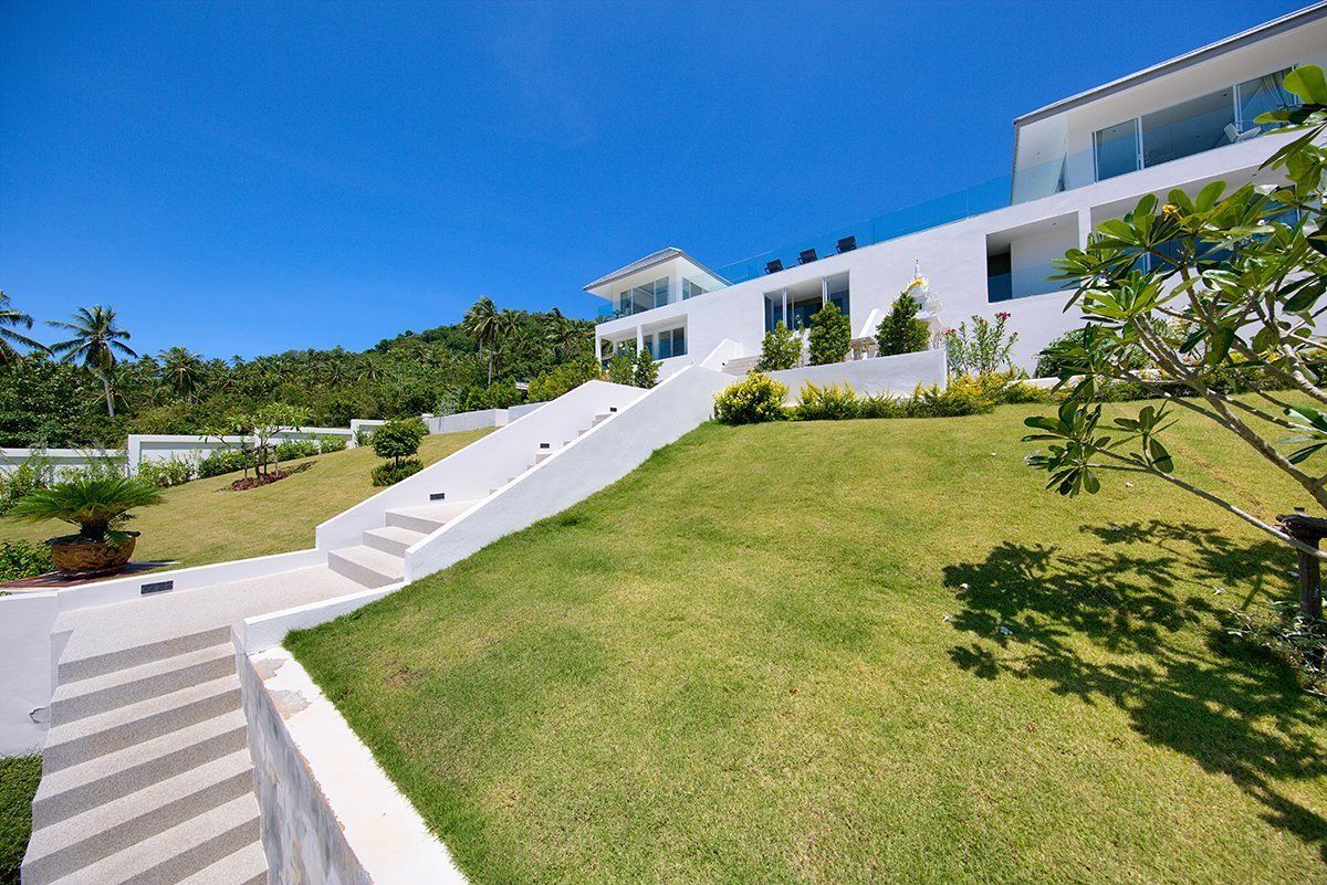 (SOLD) Villa White Lotus - Luxury 7 bedroom Seaview Villa in Maenam for sale