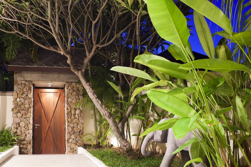(SOLD) Oceanfront 4 Bedroom Villa in 5 Star Resort Kanda Residence in Choeng Mon