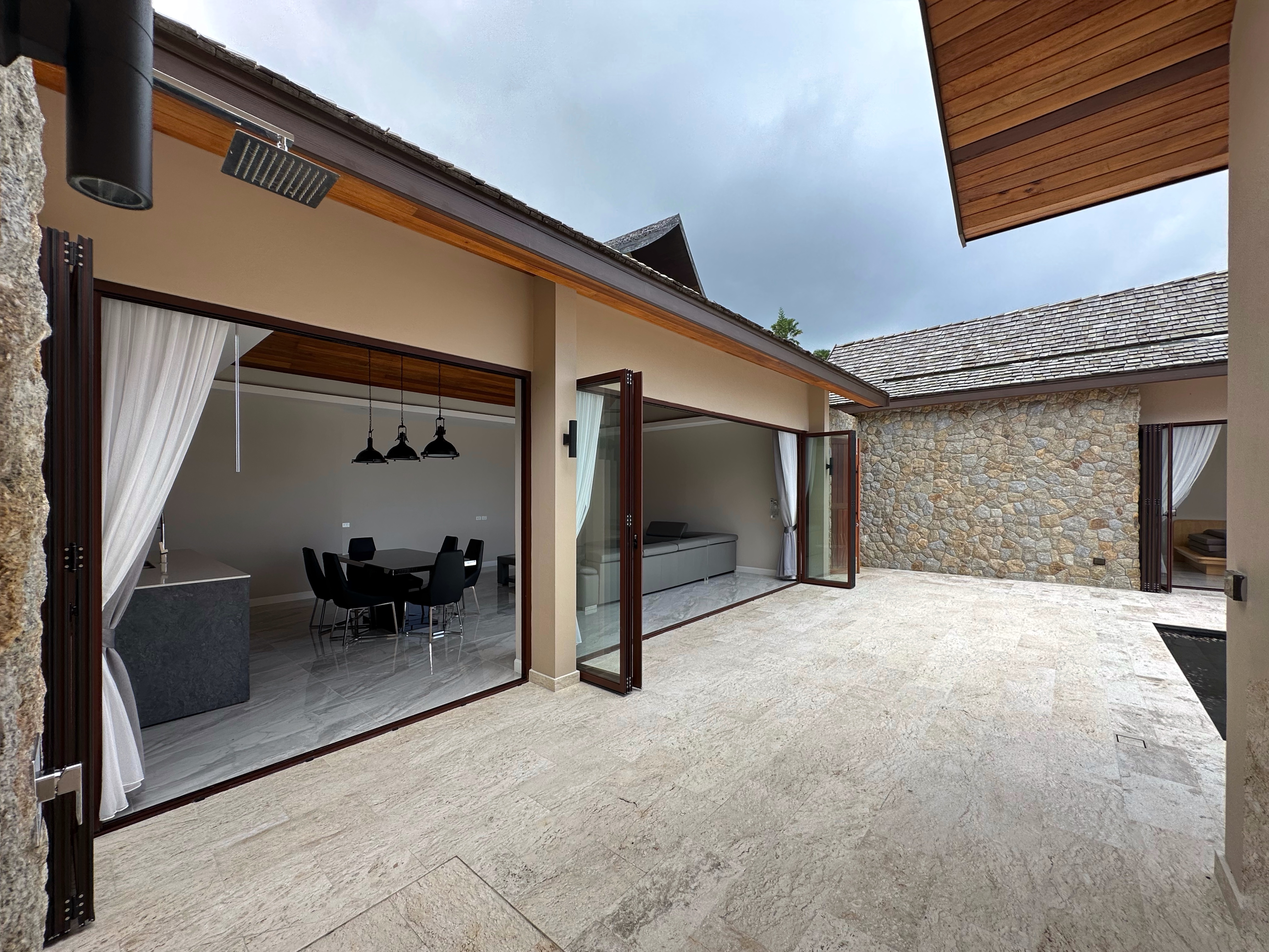 (SOLD) Villa Delapan - Traditional Tropical 3 Bedroom Seaview Pool Villa in Chaweng Noi For Sale