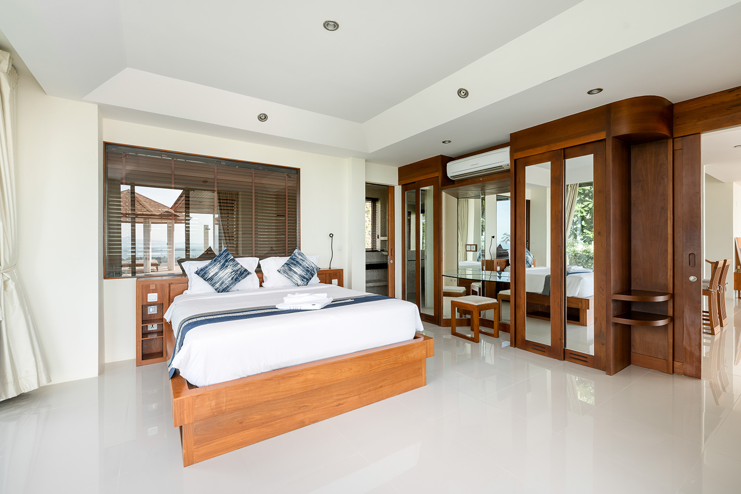 (PRICE REDUCED!) Narai Kiri Villa – Spacious 5 Bedroom Seaview Pool Villa in Plai Laem for sale