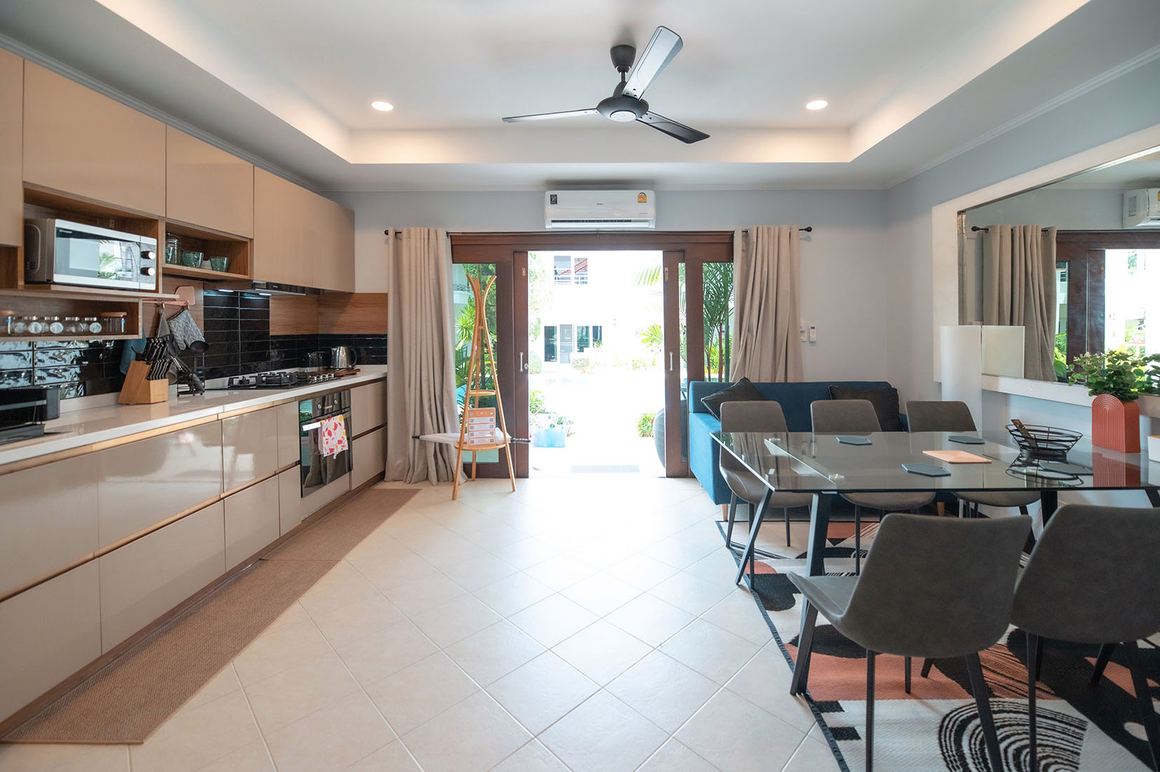 Kalara Gardens – 2 Bedroom Townhouse with Communal Pool in Bangrak for sale: Kalara Gardens – 2 Bedroom Townhouse with Communal Pool in Bangrak for sale