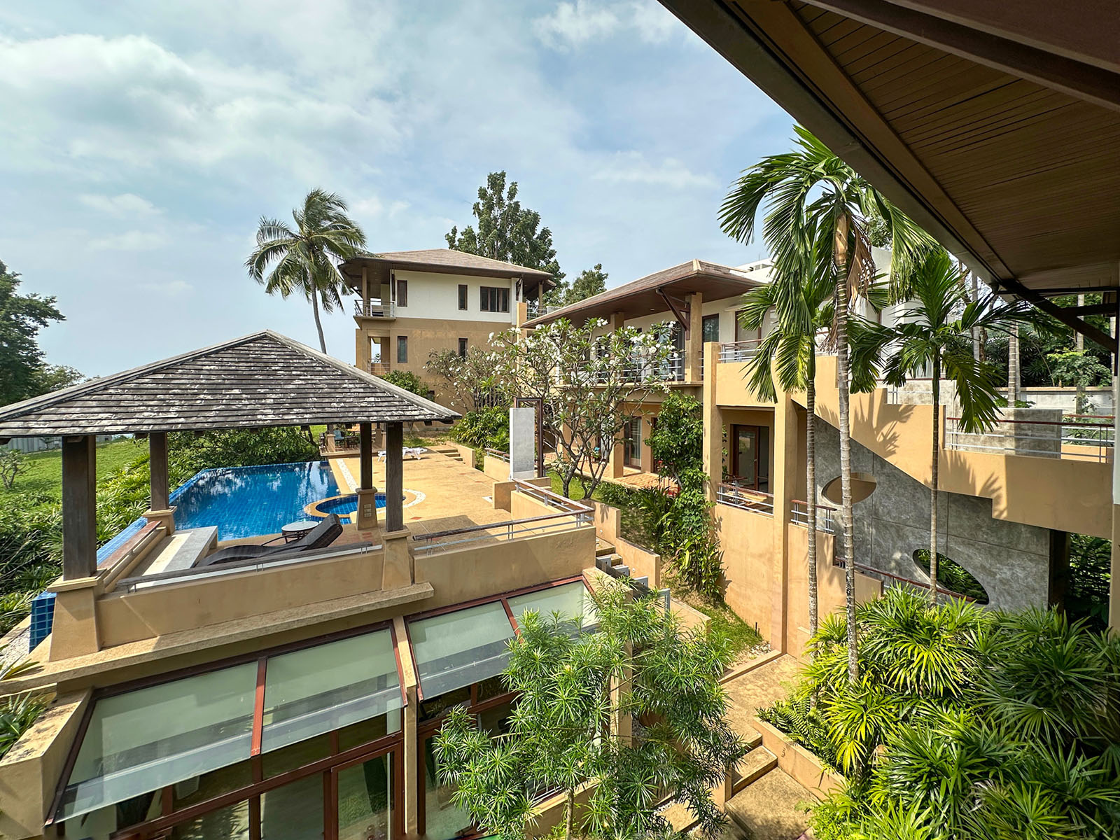 Multi-Building 8+1 Bedroom Seaview Pool Villa with Large Garden in Bang Makham for sale