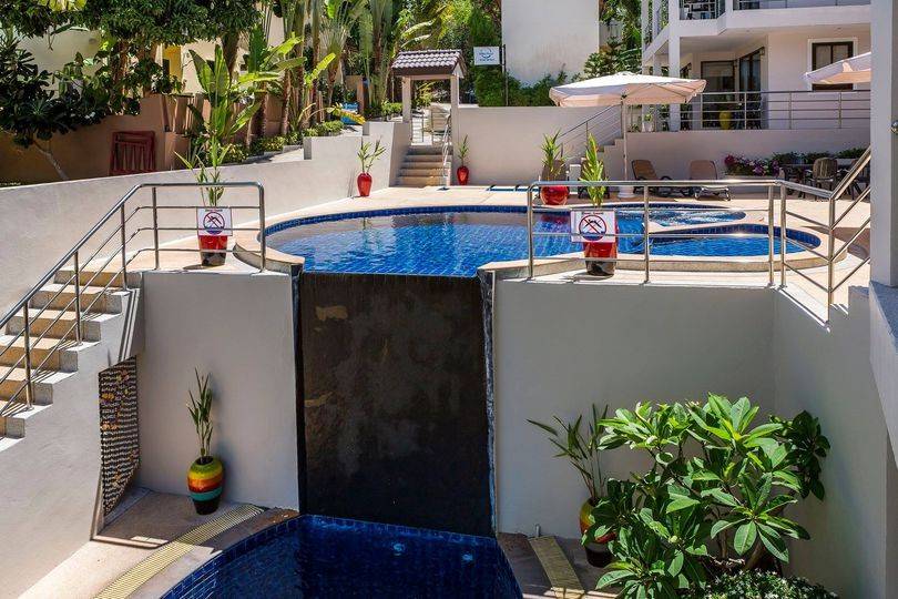 (SOLD) 11 Rooms apartment complex for sale in Chaweng Hills 