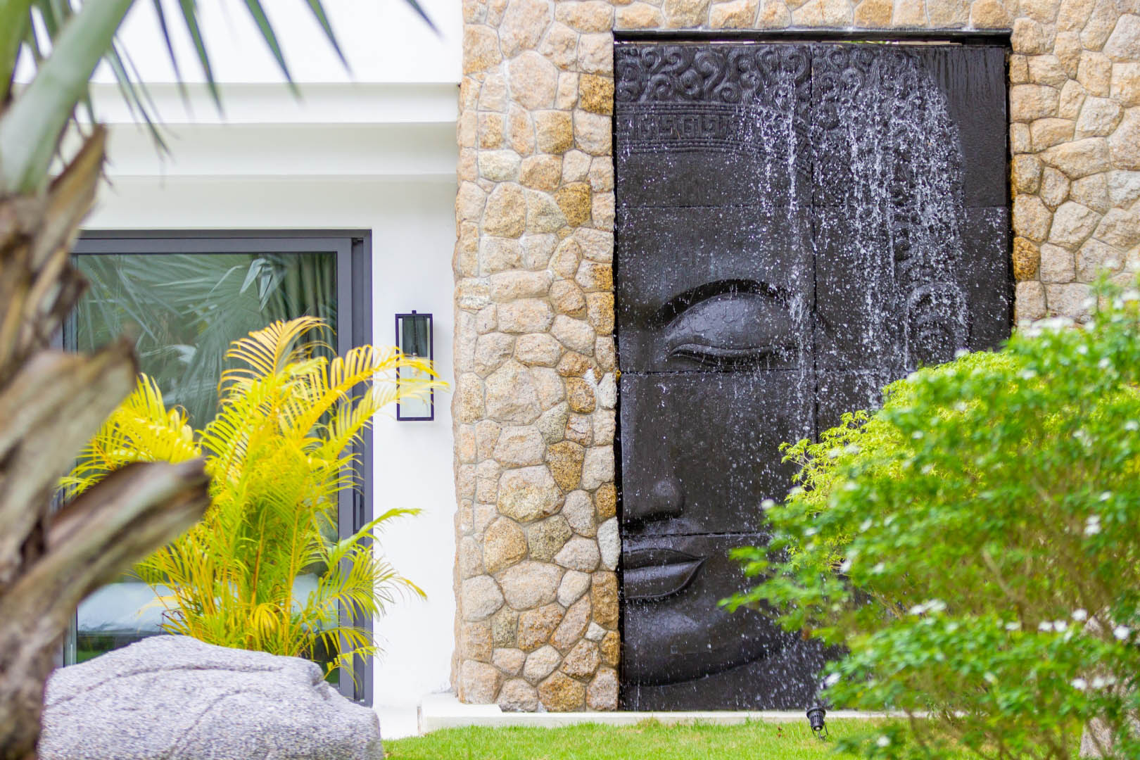 Villa Riverside – Luxury 5 Bedroom Balinese Tropical Retreat in Maenam for sale: Villa Riverside – Luxury 5 Bedroom Balinese Tropical Retreat in Maenam for sale