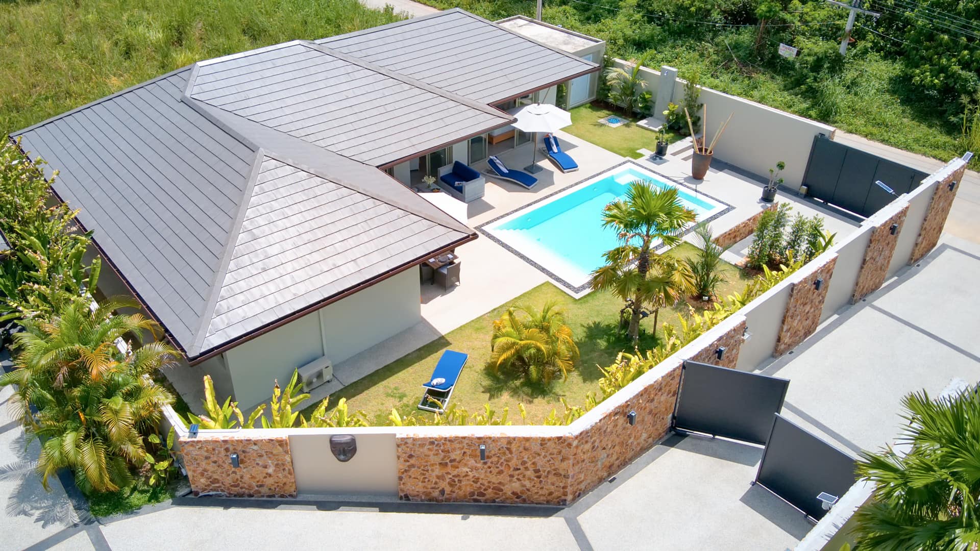 (SOLD) Villa Saona 2 – Chic 3 Bedroom Pool Villa in Lamai for sale