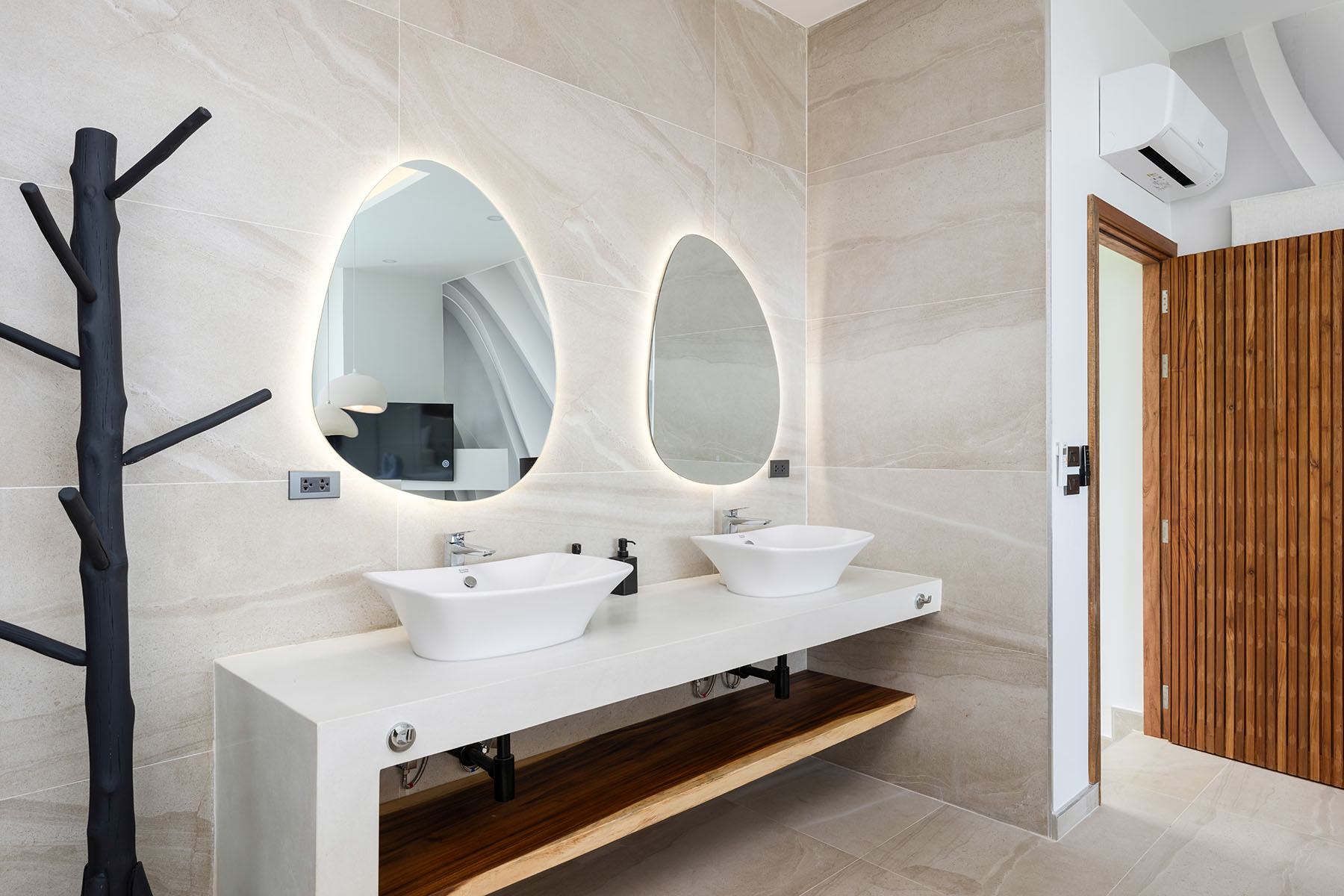 (SOLD) Villa Kelapa – Exquisite 4 Bedroom Seaview Pool Villa in Bophut for sale