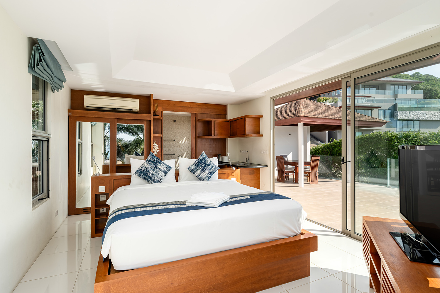 (PRICE REDUCED!) Narai Kiri Villa – Spacious 5 Bedroom Seaview Pool Villa in Plai Laem for sale