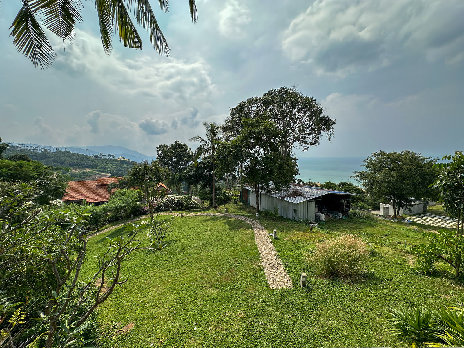 Multi-Building 8+1 Bedroom Seaview Pool Villa with Large Garden in Bang Makham for sale