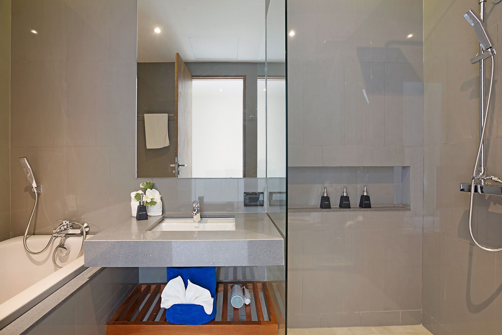 Exceptional 2 Bedroom Townhouse in Sunway Villas Choeng Mon