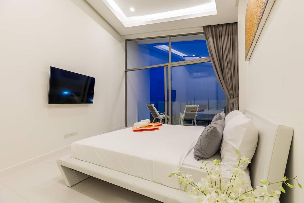 Trendy 4 Bedroom Seaview Pool Villa in Choeng Mon for sale