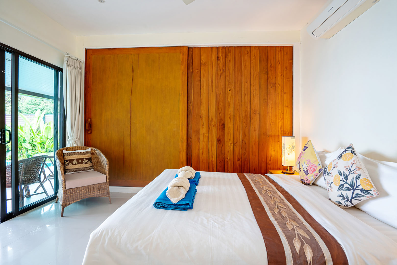 Indu Sunset – Comfortable 4 Bedroom Beachfront Pool Villa in Bang Makham for sale: Indu Sunset – Comfortable 4 Bedroom Beachfront Pool Villa in Bang Makham for sale