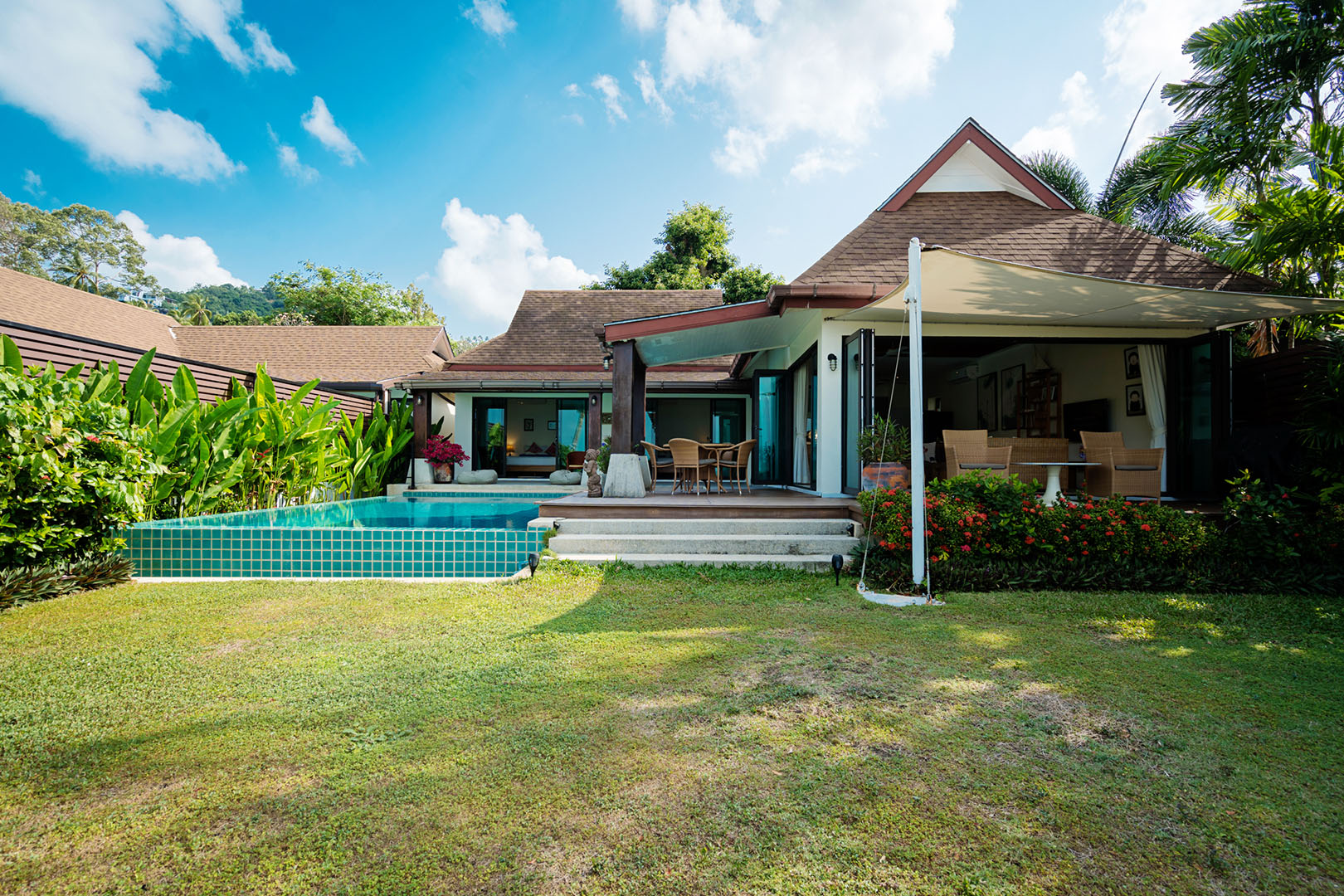 Indu Sunset – Comfortable 4 Bedroom Beachfront Pool Villa in Bang Makham for sale: Indu Sunset – Comfortable 4 Bedroom Beachfront Pool Villa in Bang Makham for sale