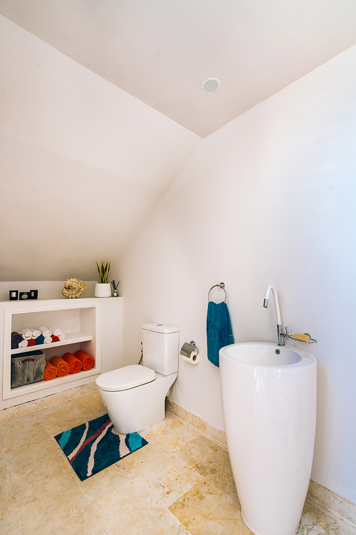 The Peak – Cliffside 5 Bedroom 6 Bathroom Seaview Villa in Bangpor for sale