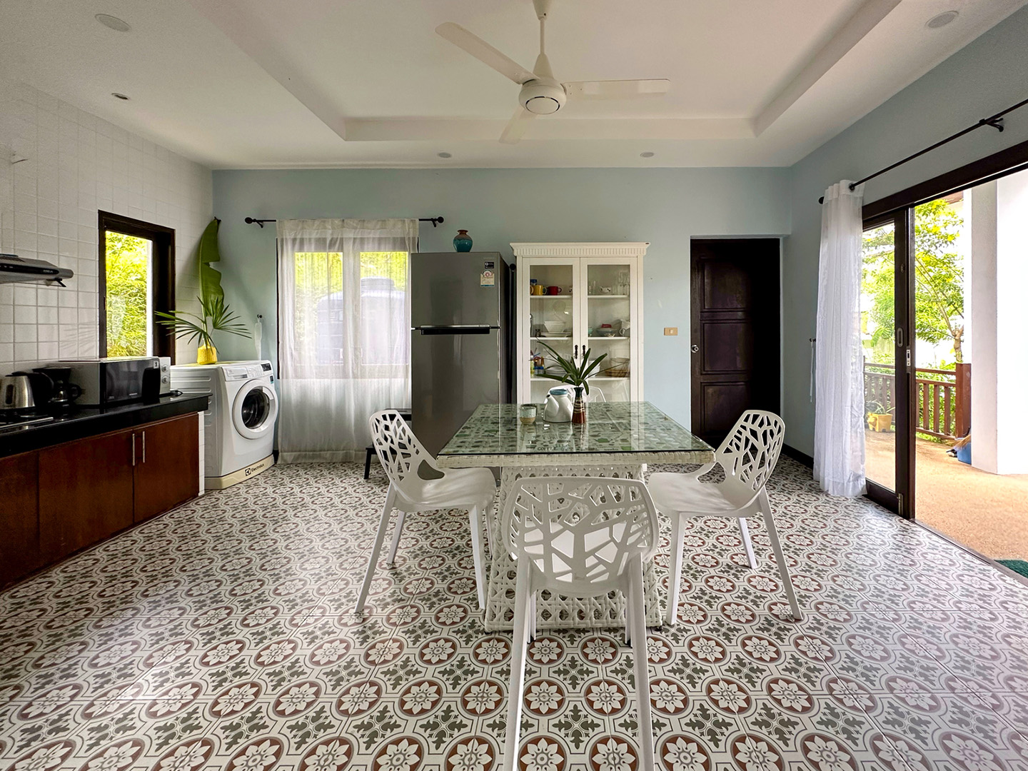 Comfortable 3 Bedroom Garden Pool Villa with 800 sqm land in Maenam for sale