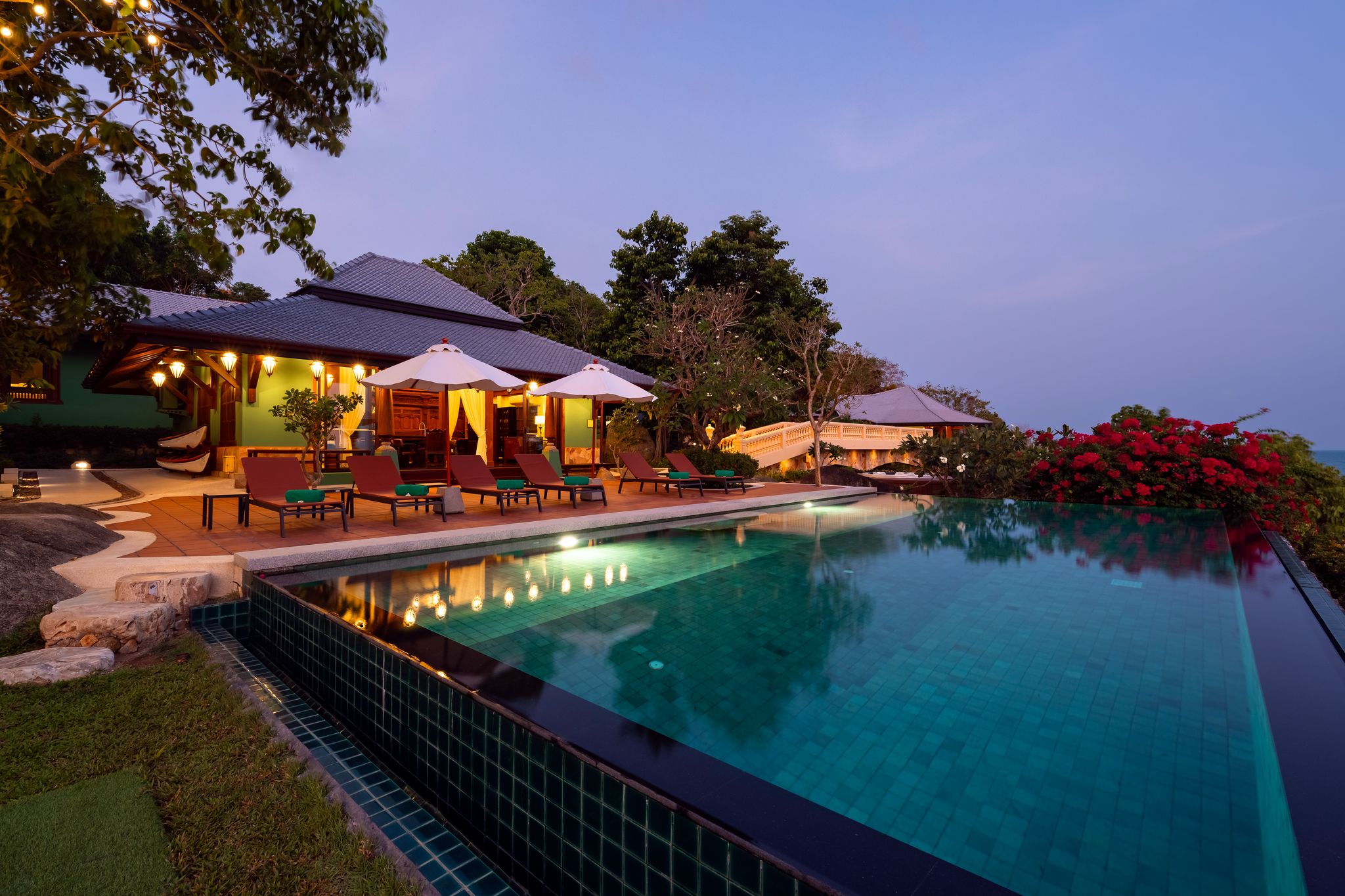 Villa Ladylagoon – Rare 8 Bedroom Beachfront villa in Laem Set for sale