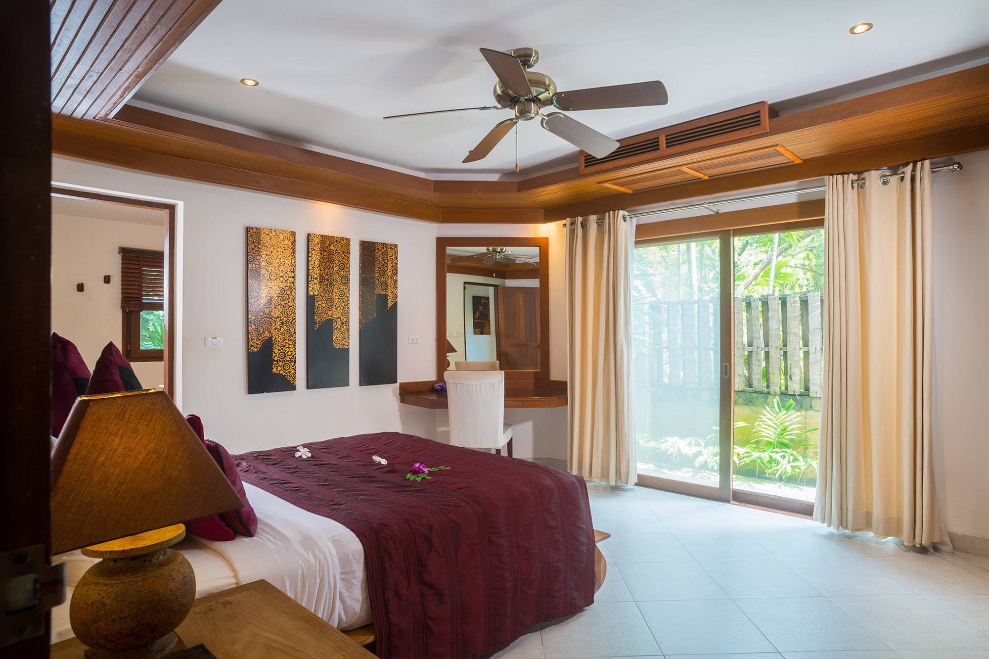 (SOLD) Tropical 4-bedroom beachside villa for sale in Hua Thanon