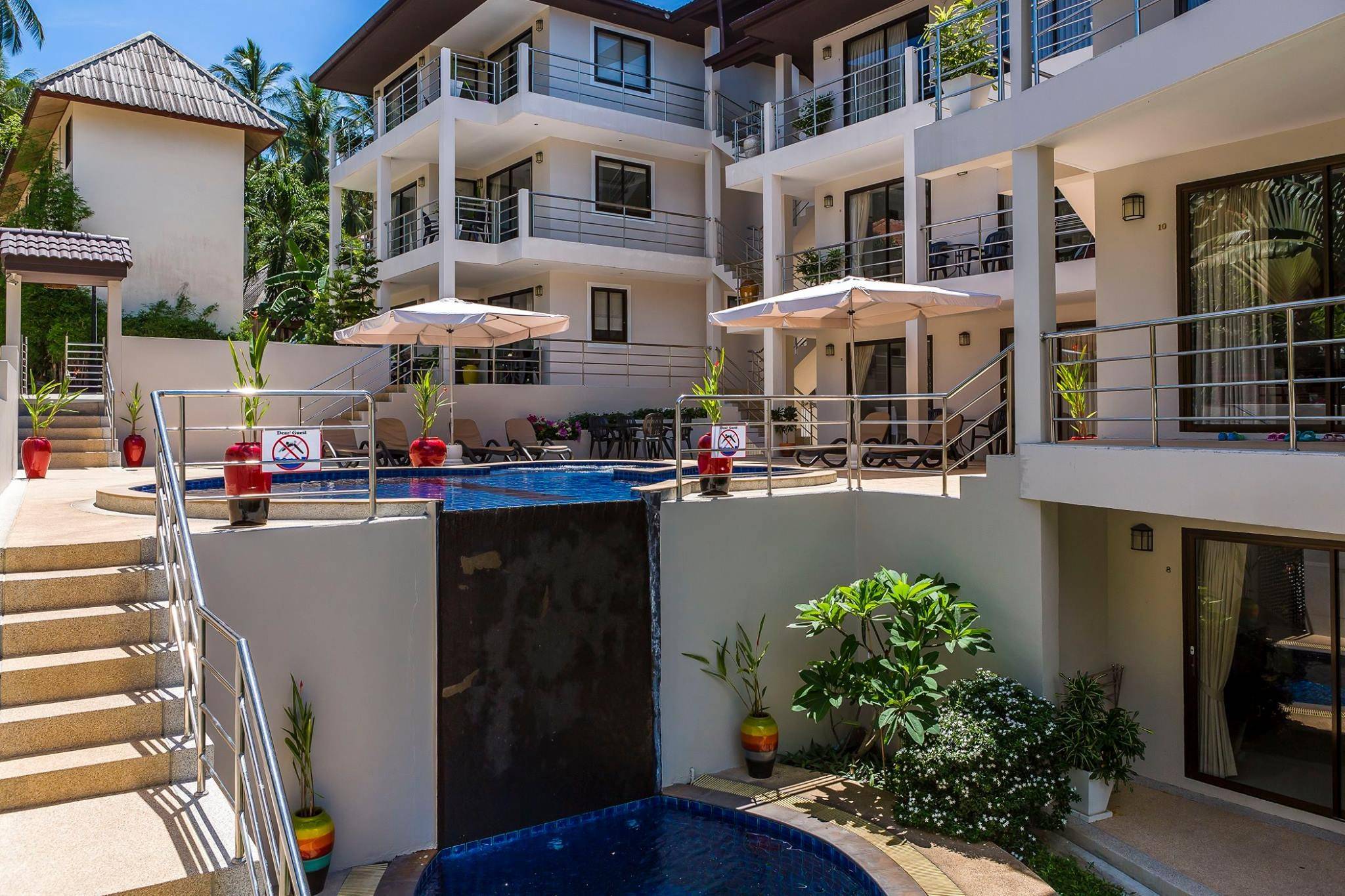 (SOLD) 11 Rooms apartment complex for sale in Chaweng Hills 