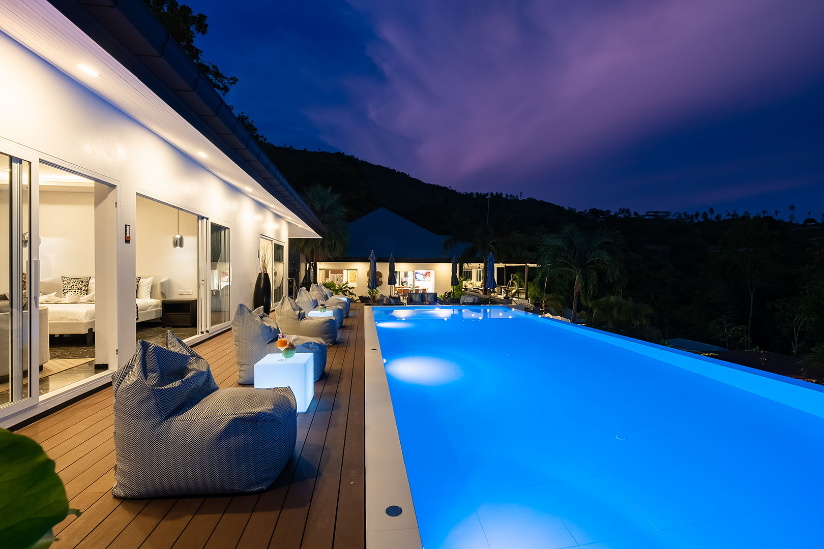 Substantial 9 Bedroom Seaview Pool Villa in Bang Makham for sale