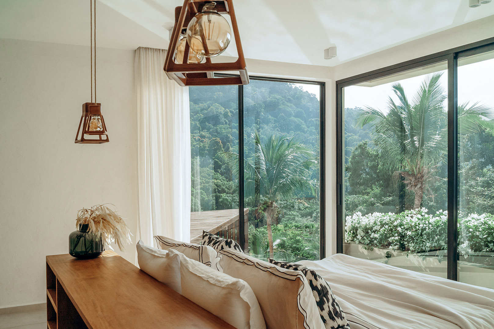 Istani Villas – Award Winning Mediterranean 4+1 Bedroom Seaview Villa in Chaweng 