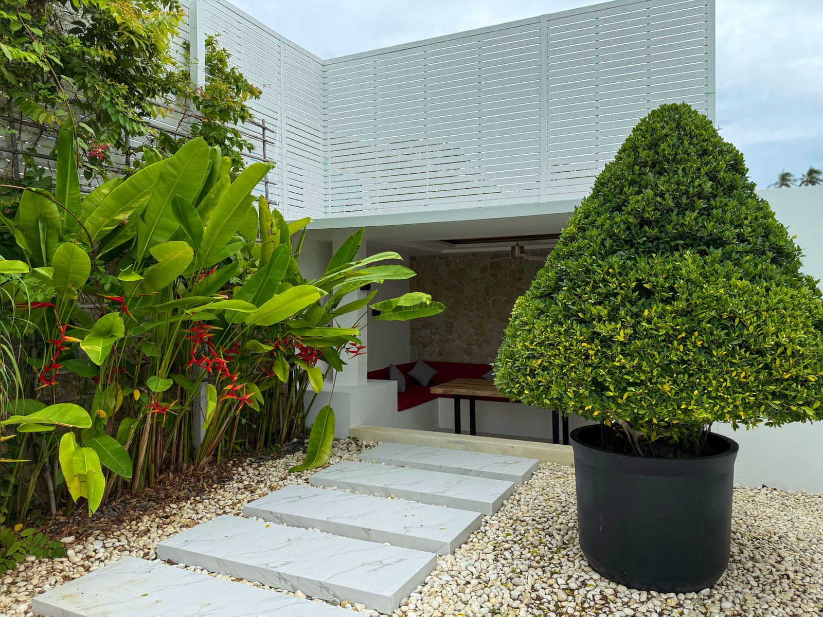 Tropical Balinese 4 Bedroom Garden Pool Villa in Maenam for Sale