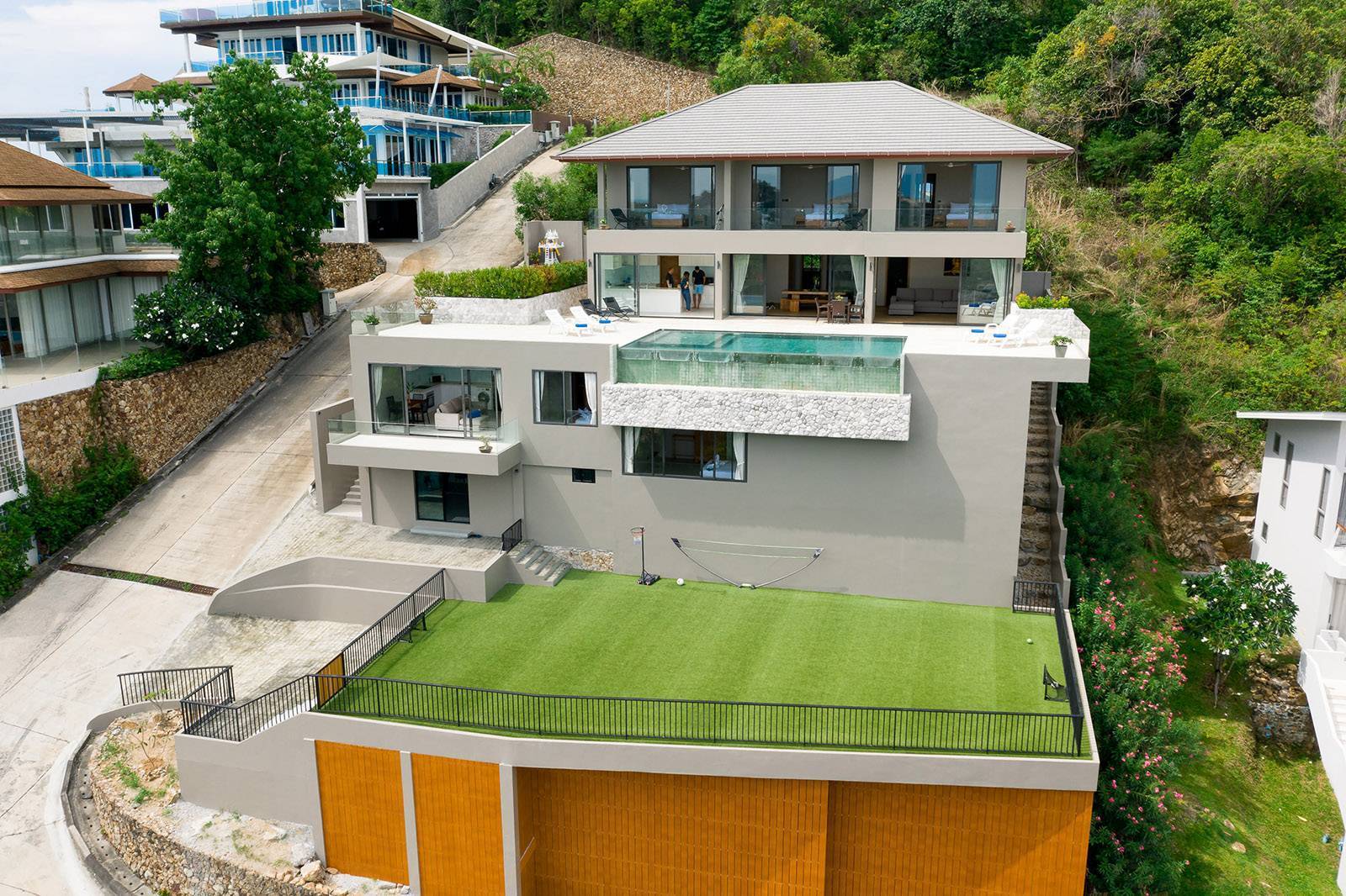 Villa Kelly – Luxury 6 Bedroom Seaview Pool Villa in Plai Laem for sale 