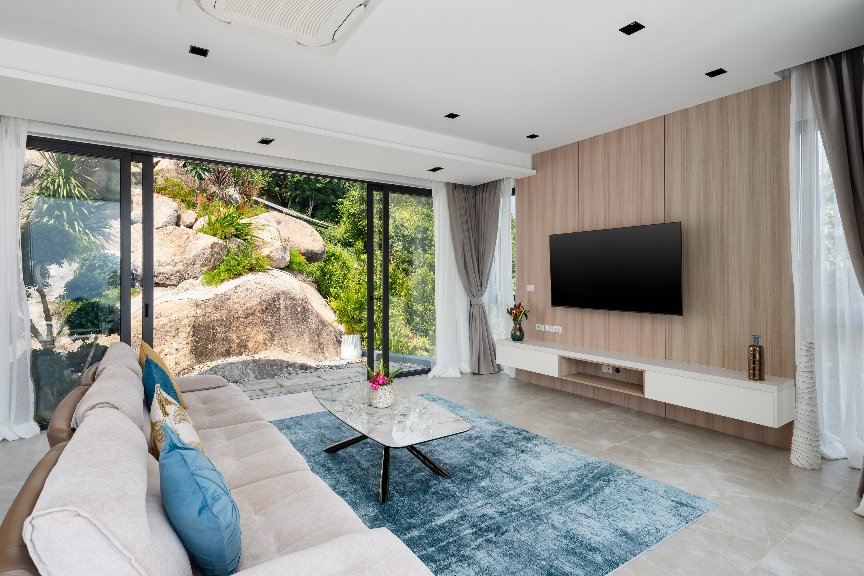 Villa Sea Stone - Masterpiece 3 Bedroom Seaview Pool Villa in Chaweng Noi: Villa Sea Stone — Masterpiece 3 Bedroom Seaview Pool Villa in Prestigious Chaweng Noi