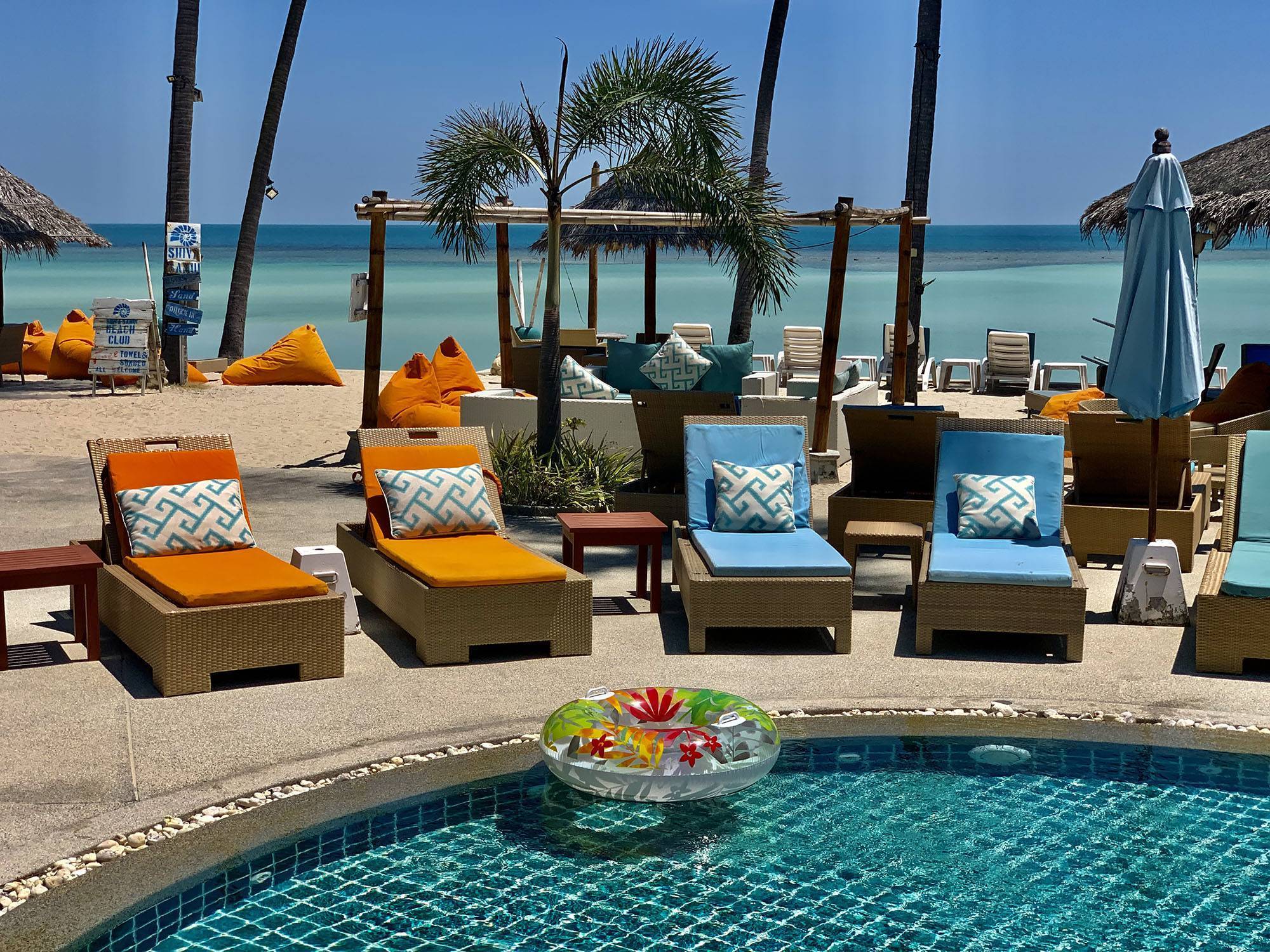 (SOLD) Tropical 4-bedroom beachside villa for sale in Hua Thanon