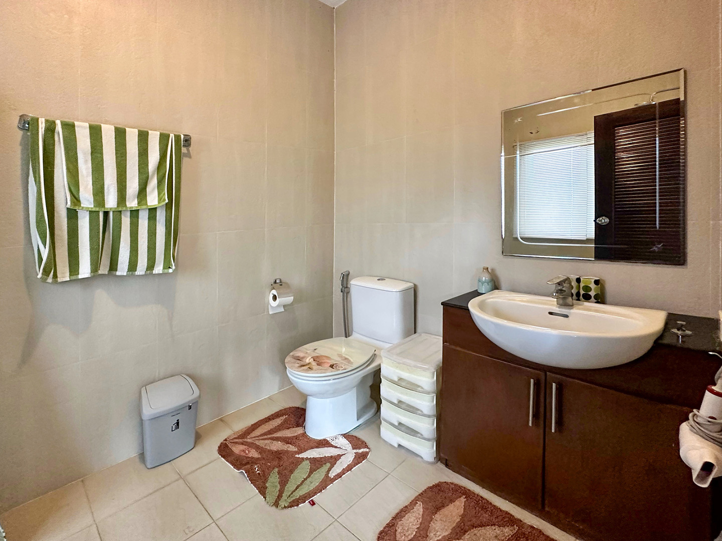 Comfortable 3 Bedroom Garden Pool Villa with 800 sqm land in Maenam for sale