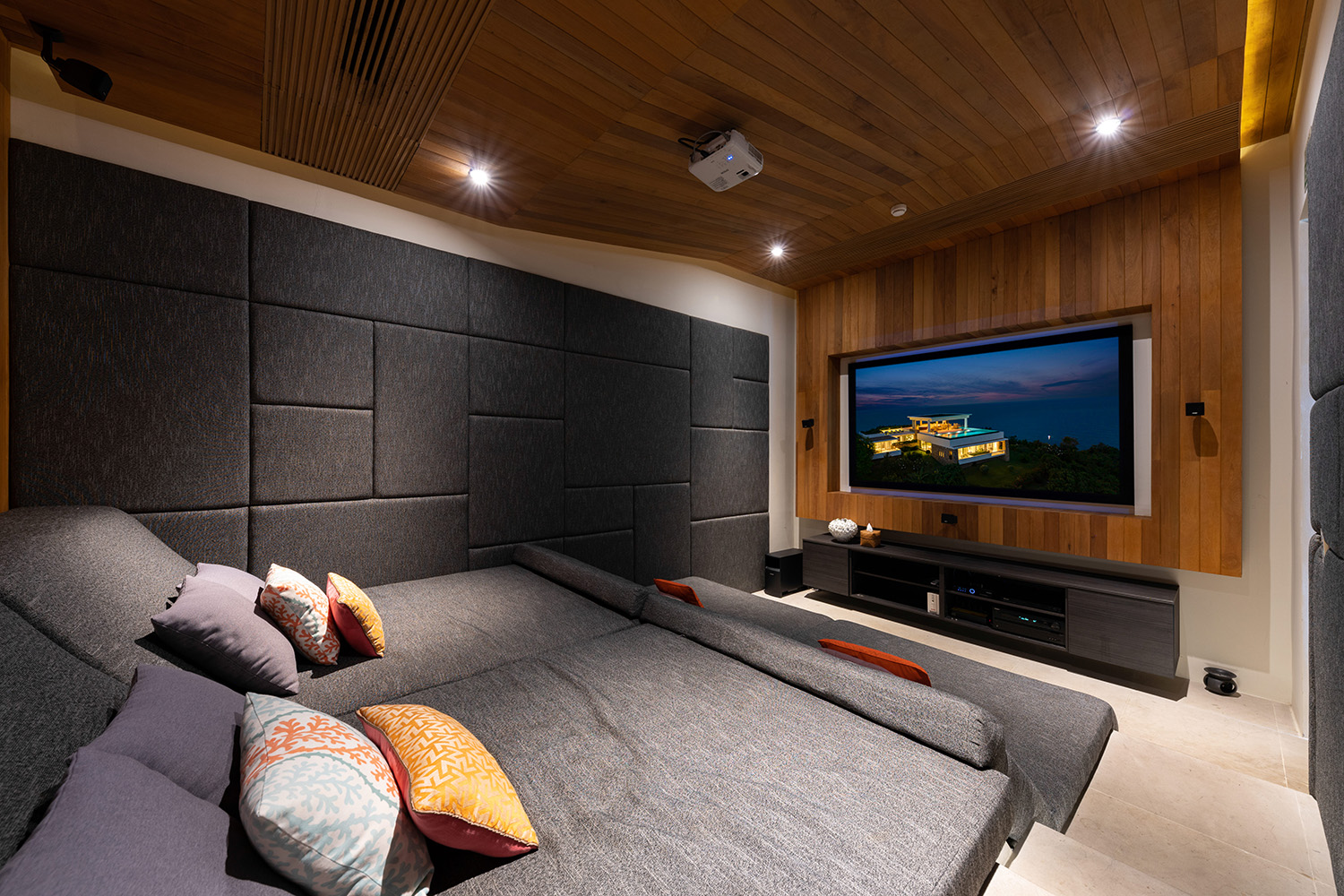 The Finest 5 Bedroom Seaview Pool Villa in Samujana for sale