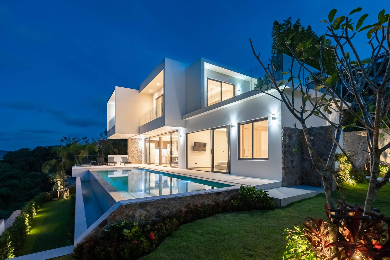 Sophisticated 3+1 Bedroom Seaview Pool Villa in Bophut for Sale