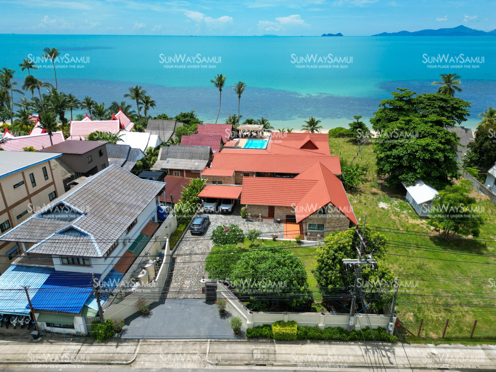 Rare Opportunity 9-Bedroom Beachfront Villa with Redevelopment Potential in Bangpor: Rare Opportunity 9-Bedroom Beachfront Villa with Redevelopment Potential in Bangpor
