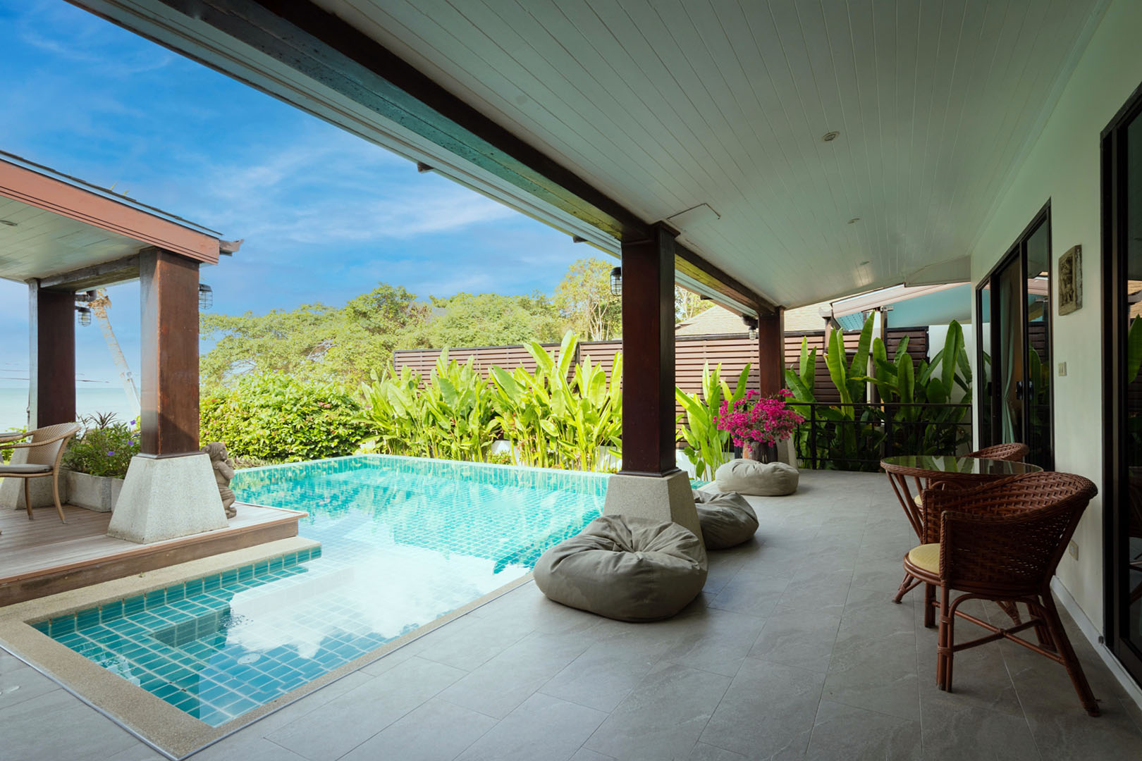 Indu Sunset – Comfortable 4 Bedroom Beachfront Pool Villa in Bang Makham for sale: Indu Sunset – Comfortable 4 Bedroom Beachfront Pool Villa in Bang Makham for sale