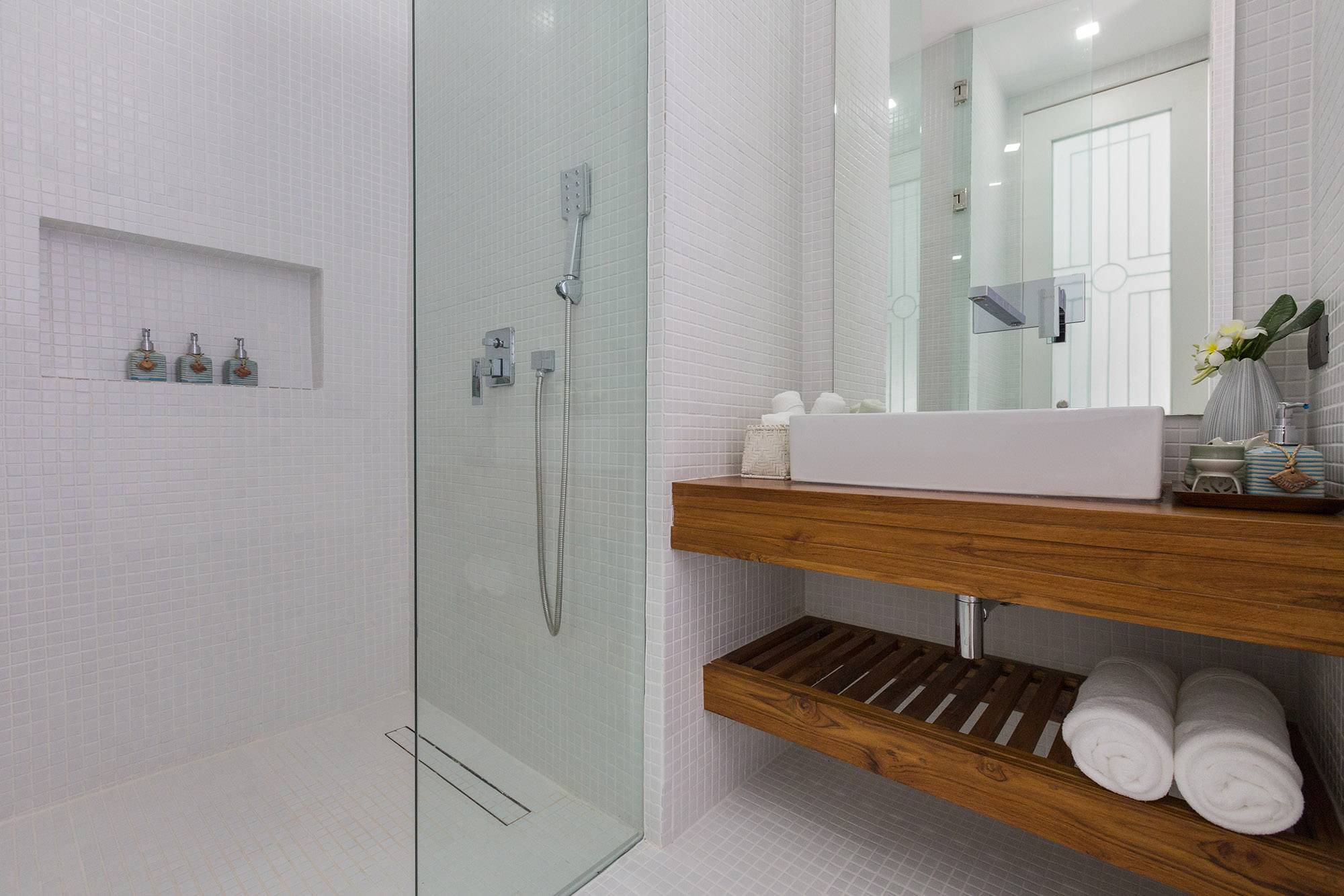 Michaela Residence - Luxury 2 bedroom Seaview Pool Villa in Plai Laem for sale